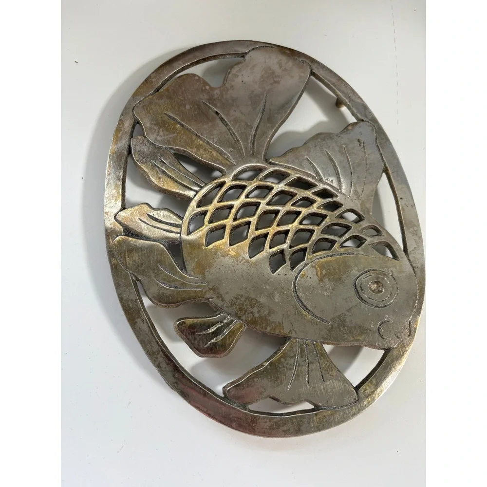 Vintage Brass Fish Trivet Oval Goldfish Koi Wall Hanging Decor Hot Pad 8 Inch
